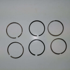 Stūmokliniai žiedai (+0,5 mm) - 04271031-02