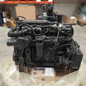 Variklis CUMMINS QSB6.7 CPL 3098 173HP SA6D107 KOMATSU 22084553 (naujas)