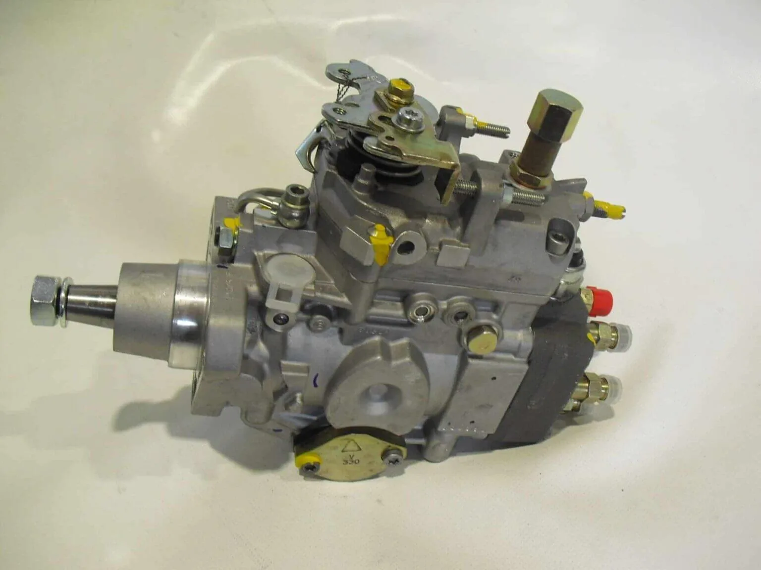 Bosch 0.460.426.357 restauruotas kuro siurblys