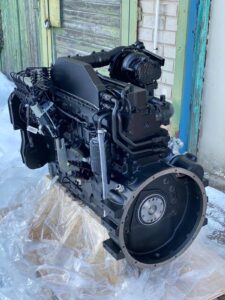 Cummins 6TA-830 variklis (Naujas) Cummins 6TA-830 variklis (Naujas)