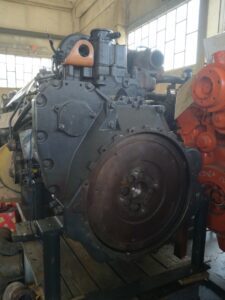 KOMATSU S4D104E-3 variklis (RESTAURUOTAS)