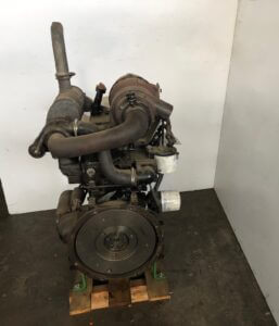 YANMAR 4D84 turbo variklis (RESTAURUOTAS) YANMAR 4D84 turbo variklis (RESTAURUOTAS)