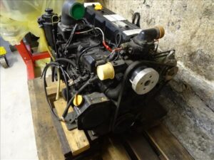 YANMAR 4TNE94 variklis YANMAR 4TNE94 variklis