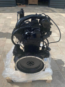 CUMMINS B3.3 variklis Komatsu SAA4D95LE-3 (RESTAURUOTAS)