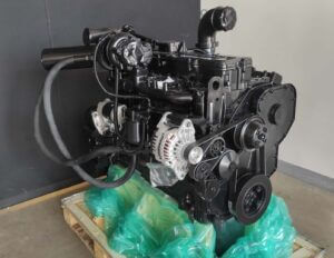 CUMMINS QSC8.3-CM850 CPL 8627 variklis Komatsu SAA6D114E-3, S6D114 (NAUJAS) CUMMINS QSC8.3-CM850 CPL 8627 variklis Komatsu SAA6D114E-3, S6D114 (NAUJAS)