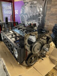 JOHN DEERE 6068HRT81 VARIKLIO BLOKAS SU VIDINIAIS KOMPONENTAIS R516310 (RESTAURUOTAS) JOHN DEERE 6068HRT81 VARIKLIO BLOKAS SU VIDINIAIS KOMPONENTAIS R516310 (RESTAURUOTAS)