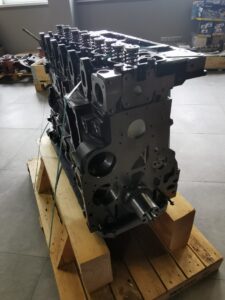 IVECO / FPT F4GE9684B*J603 VARIKLIO BLOKAS SU GALVUTE IR VIDINIAIS KOMPONENTAIS 504292676 (NAUJAS)