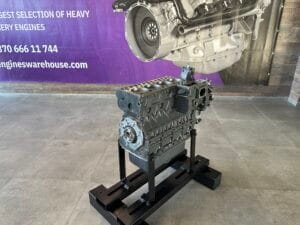 KUBOTA V2403 Variklio blokas su vidiniais komponentais (RESTAURUOTAS)