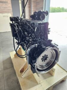 CUMMINS QSB6.7 CM850 variklis (NAUJAS) CUMMINS QSB6.7 CM850 variklis (NAUJAS)