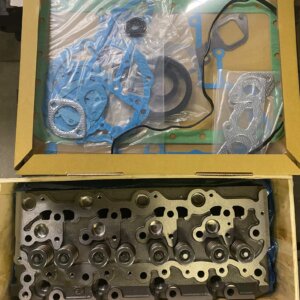 Variklio galvutė 1G855-03042, KUBOTA V2003, V2203, V2403 V2203T, V2203E, V2203B, V2403 (NAUJA)