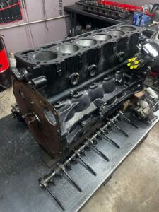 Ford 675TA/FA variklis 87802527, New Holland TM190 traktoriaus Ford 675TA/FA variklis 87802527, New Holland TM190 traktoriaus