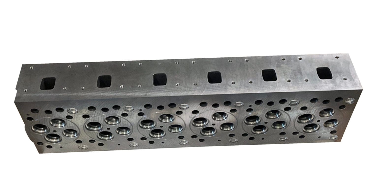 MAN D0836 variklio galvutė 51.03100-6273 (NAUJA) – nuotrauka 1
