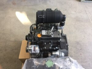 YANMAR 3TNV82A variklis (NAUJAS) YANMAR 3TNV82A variklis (NAUJAS)