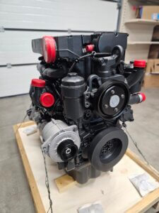 MERCEDES-BENZ OM904LA VARIKLIS (NAUJAS)