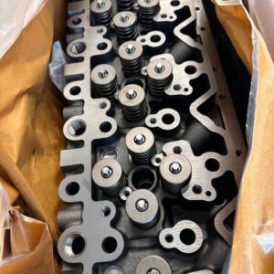 CUMMINS QSL9 variklio galva 84332118, 4987979, 5259427, 5347977, 5529503 (NAUJA)