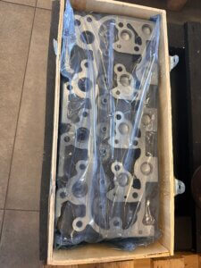 KUBOTA V1902 variklio galva 15476-03040 (NAUJA) TURIME VIETOJE