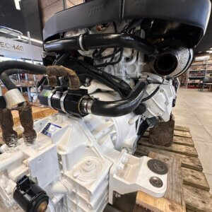 VOLVO PENTA D3-220 VARIKLIS (Restauruotas)