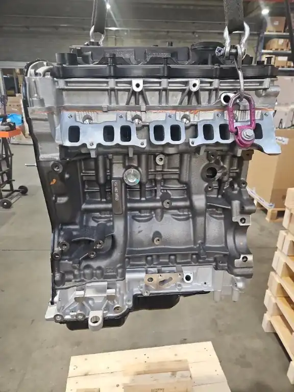 Ford Transit 2.2 TDCi Puma long block 2323593 – vaizdas iš šono