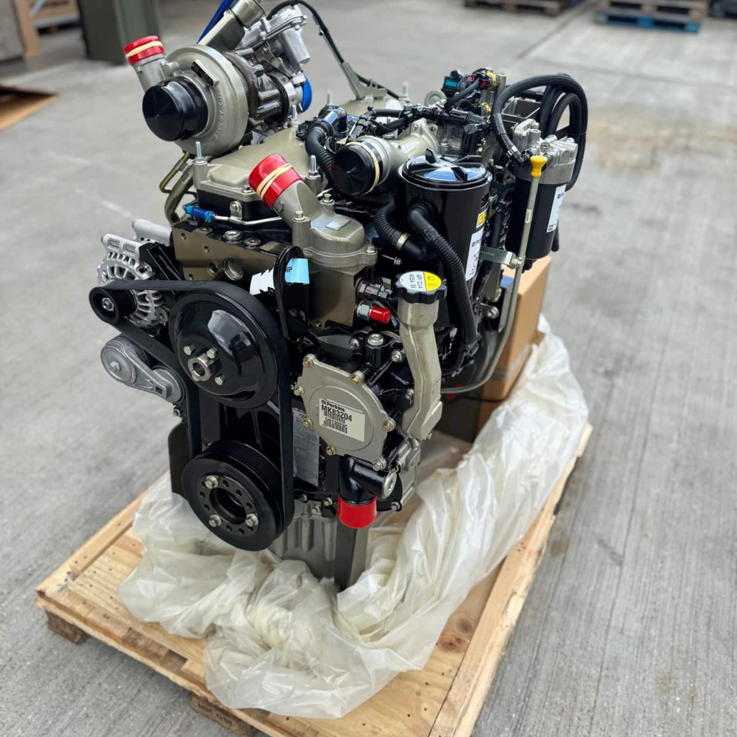 Naujas Perkins 1204E-44TA MK83204 variklis – vaizdas iš priekio